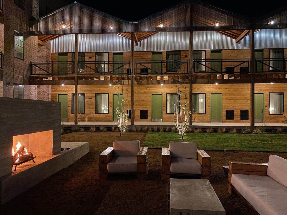 Cotton Court Hotel, By Valencia Hotel Collection Lubbock Exterior foto